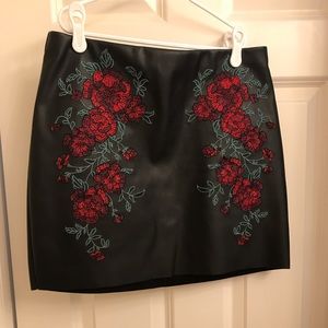 BEAUTIFUL floral embroidered leather mini skirt